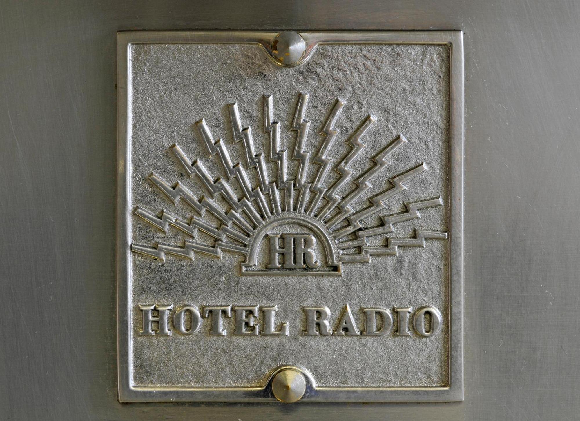 Hotel Radio - Teritoria Chamalieres Luaran gambar